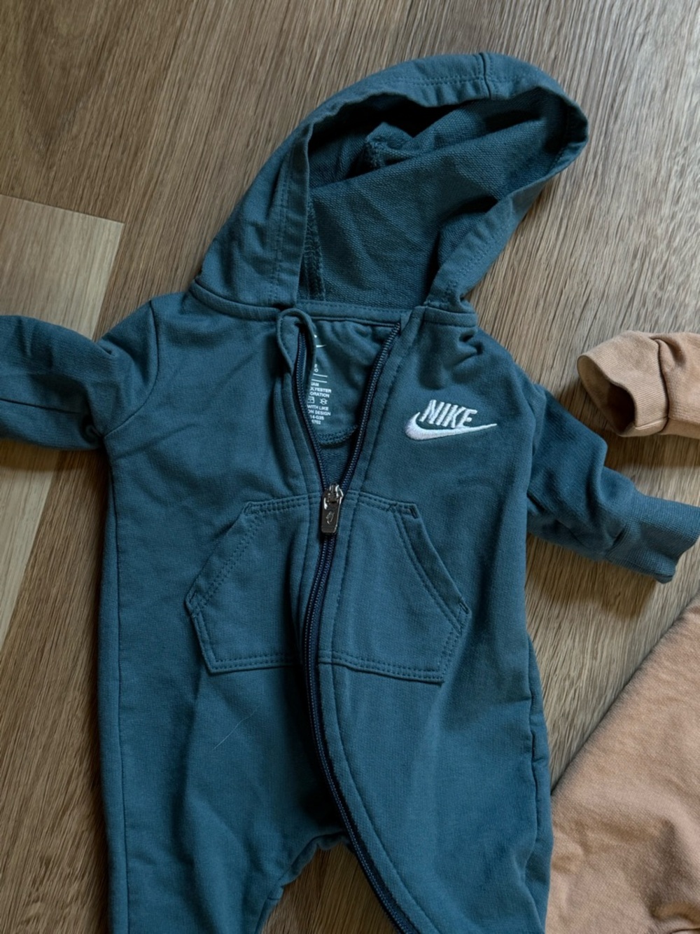 Nike Hooded Baby One-Piece Rompers - Teal Green & Tan - Picture 2 of 5